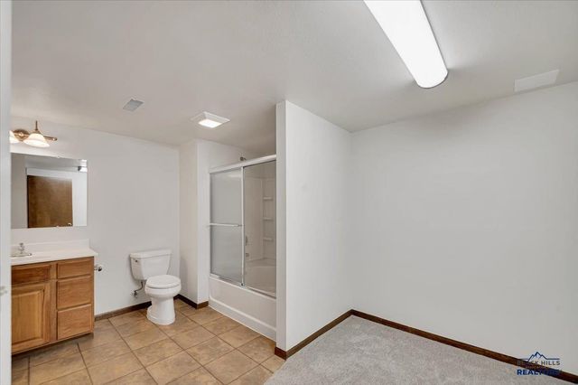 3114 STOCKADE DR, Rapid City, SD 57702