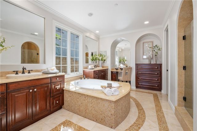525 Luminous, Irvine, CA 92603