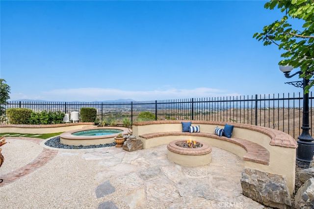 525 Luminous, Irvine, CA 92603