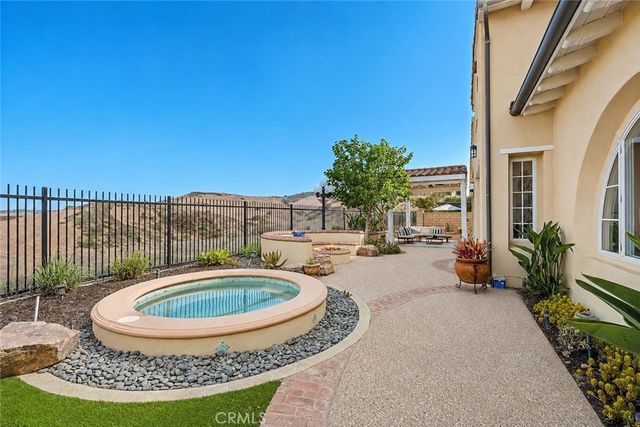 525 Luminous, Irvine, CA 92603