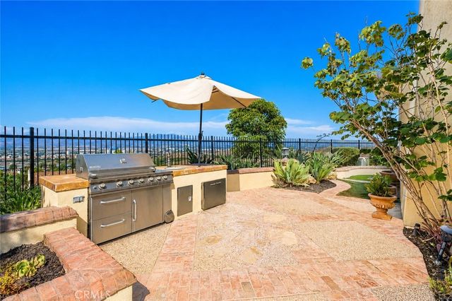 525 Luminous, Irvine, CA 92603