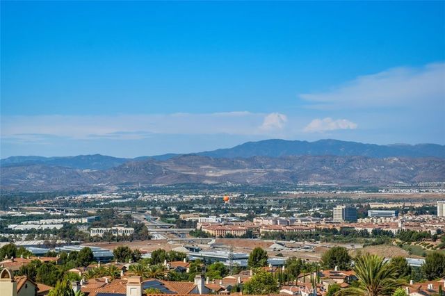 525 Luminous, Irvine, CA 92603