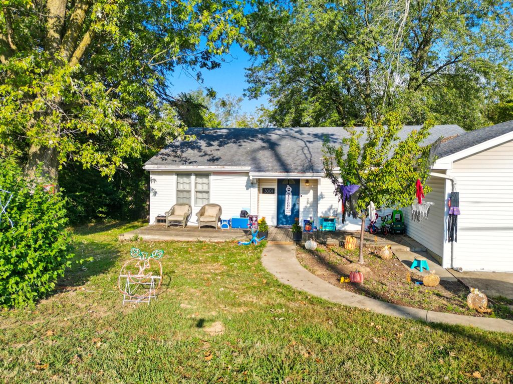 3001 BROWN STATION RD, Columbia, MO 65202