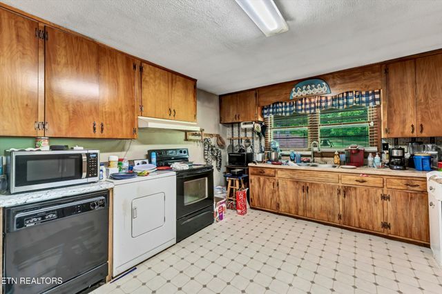123 Sexton Lane, Clinton, TN 37716