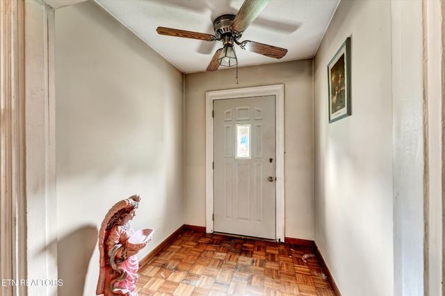 123 Sexton Lane, Clinton, TN 37716