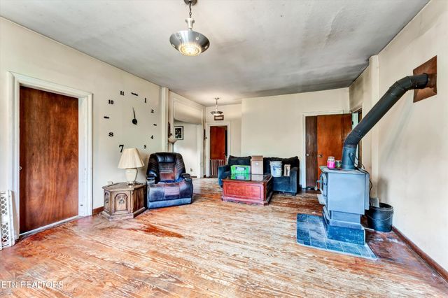 123 Sexton Lane, Clinton, TN 37716