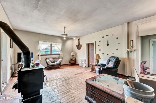 123 Sexton Lane, Clinton, TN 37716