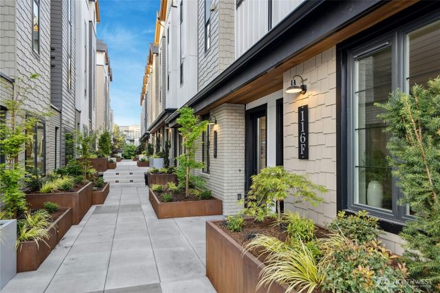 116 F 2nd Street S, Kirkland, WA 98033