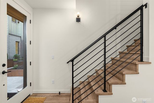 116 F 2nd Street S, Kirkland, WA 98033