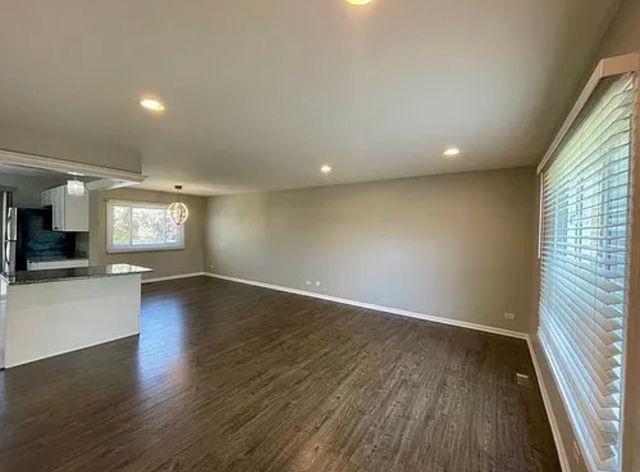 168 FARM GATE Lane, Bolingbrook, IL 60440