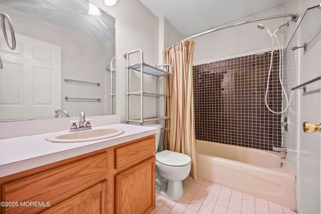 23 Dogwood Court, Cliffwood, NJ 07721