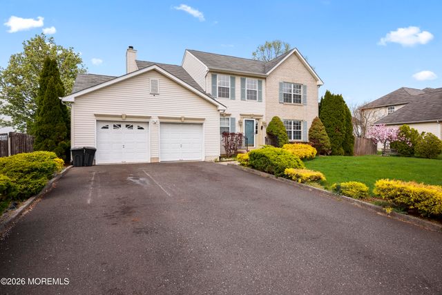 23 Dogwood Court, Cliffwood, NJ 07721