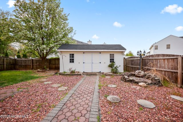 23 Dogwood Court, Cliffwood, NJ 07721