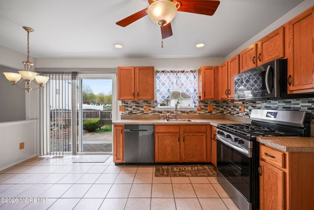 23 Dogwood Court, Cliffwood, NJ 07721