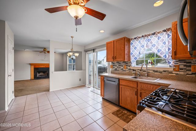 23 Dogwood Court, Cliffwood, NJ 07721