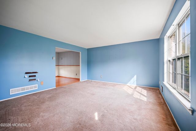 23 Dogwood Court, Cliffwood, NJ 07721