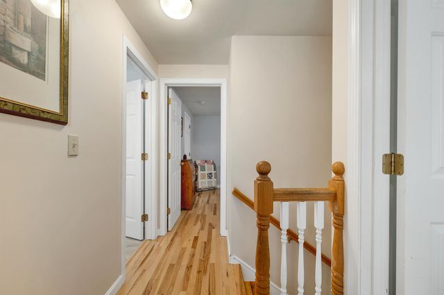32 Friar Tuck Way, Wolfeboro, NH 03894