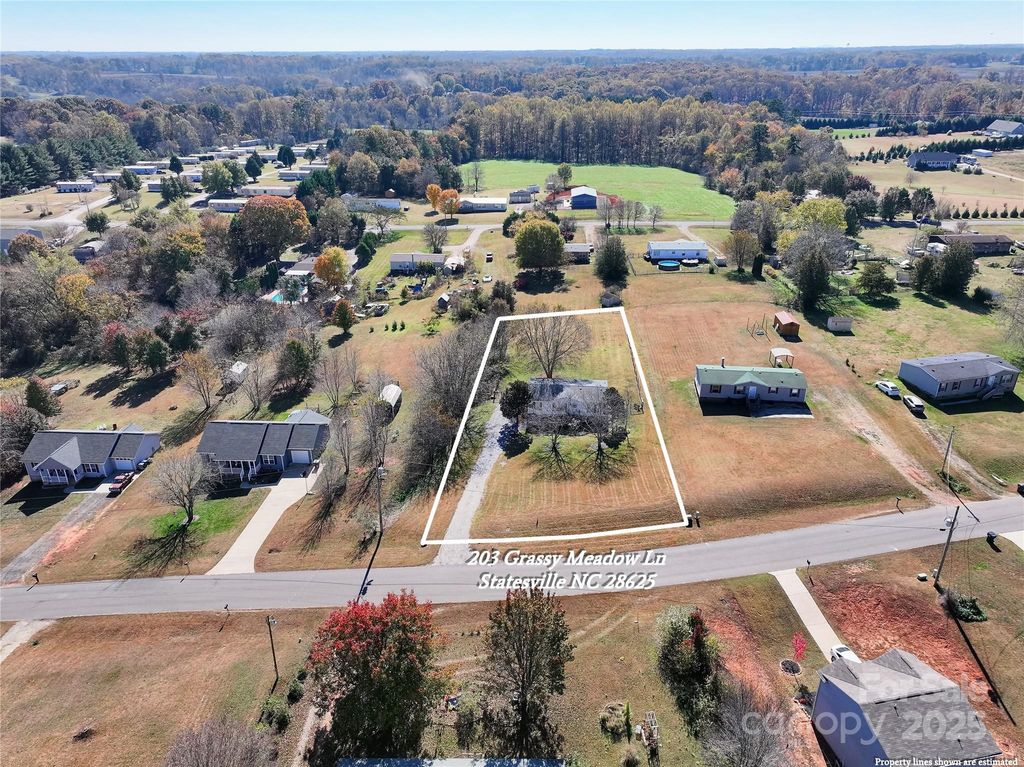 203 Grassy Meadow Lane, Statesville, NC 28625
