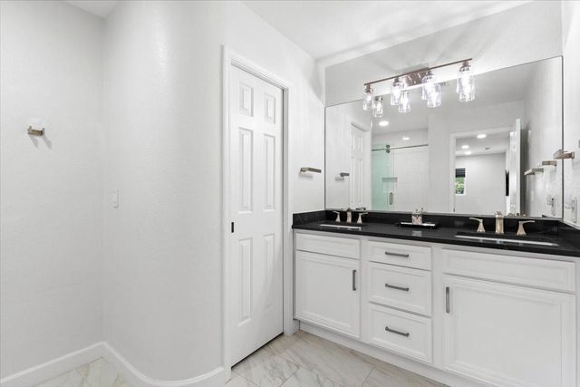 10628 E Cinnabar Avenue, Scottsdale, AZ 85258