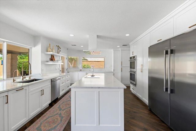 10628 E Cinnabar Avenue, Scottsdale, AZ 85258