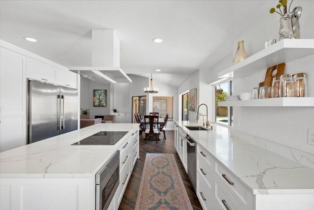 10628 E Cinnabar Avenue, Scottsdale, AZ 85258