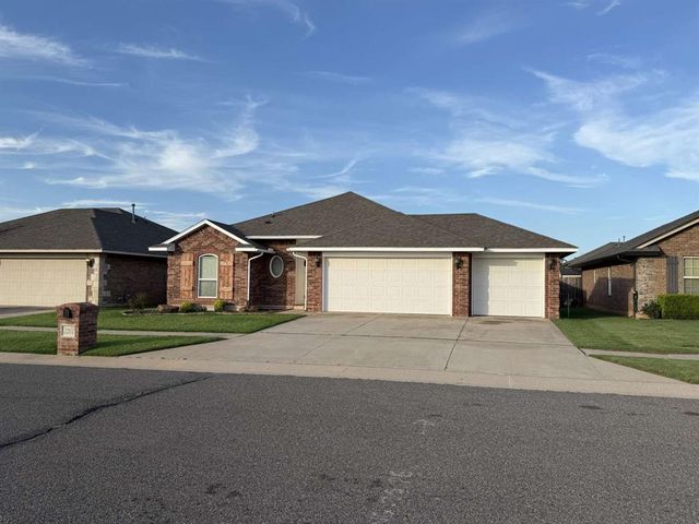 2261 Blue Jay Drive, Edmond, OK 73012