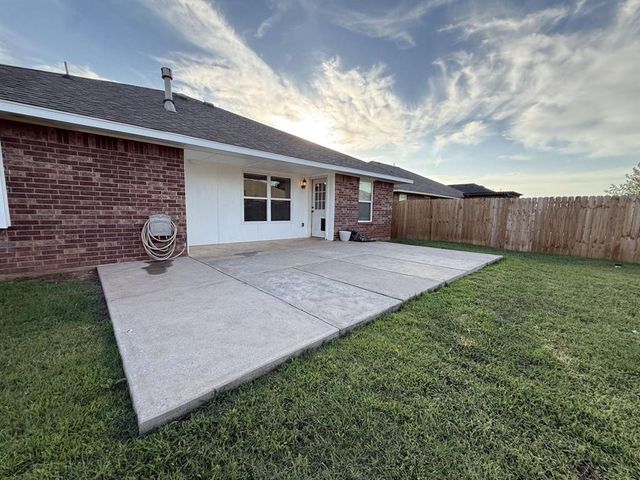 2261 Blue Jay Drive, Edmond, OK 73012