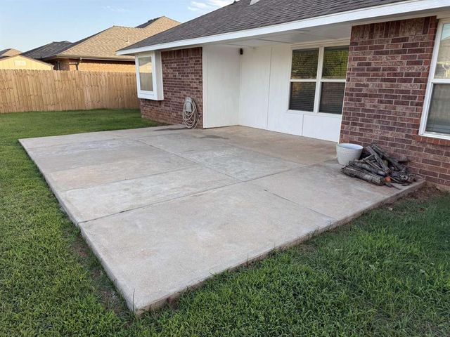 2261 Blue Jay Drive, Edmond, OK 73012
