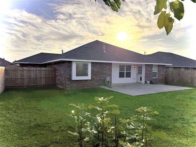 2261 Blue Jay Drive, Edmond, OK 73012