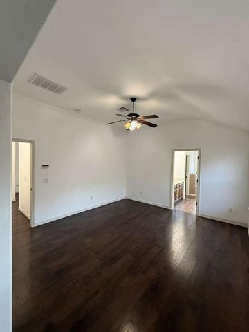 2261 Blue Jay Drive, Edmond, OK 73012