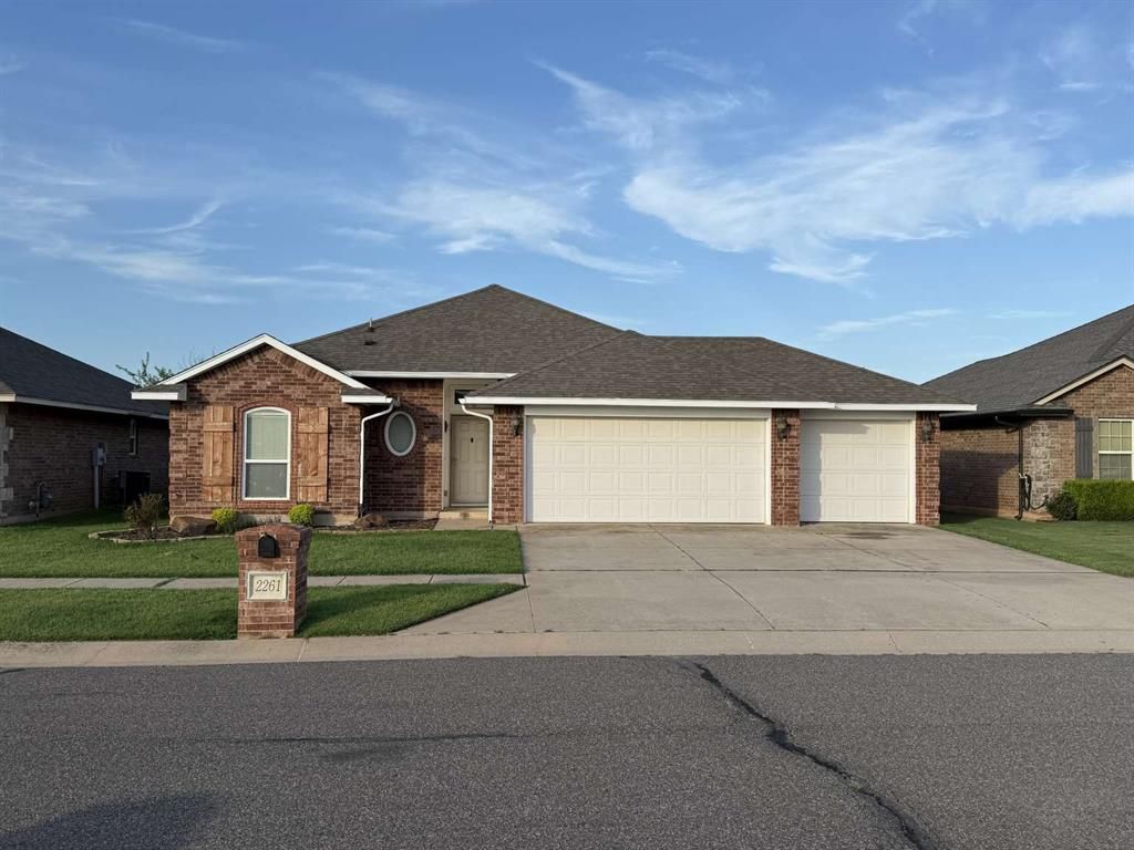 2261 Blue Jay Drive, Edmond, OK 73012