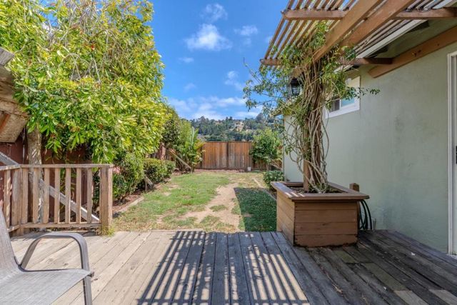 1195 Palou Drive, Pacifica, CA 94044