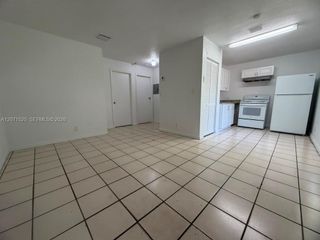 919 NW 2nd Avenue 3, Fort Lauderdale, FL 33311