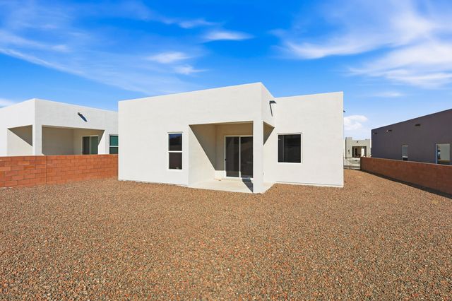 1670 TESORO Loop NW, Los Lunas, NM 87031