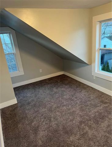 8 W Laurel Ave, New Castle, PA 16101