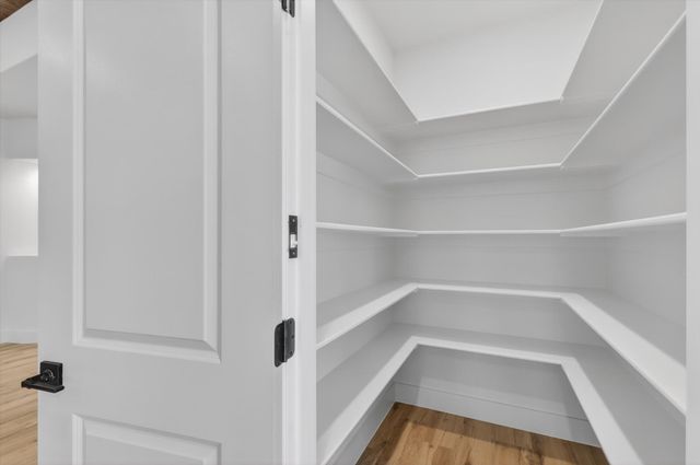 1210 Harvard Street, River Oaks, TX 76114