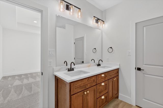 1210 Harvard Street, River Oaks, TX 76114