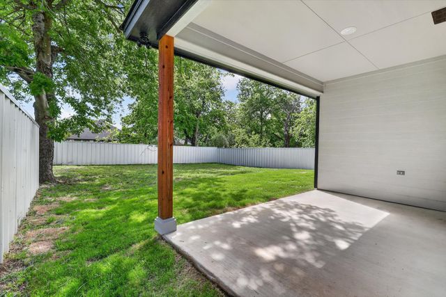 1210 Harvard Street, River Oaks, TX 76114