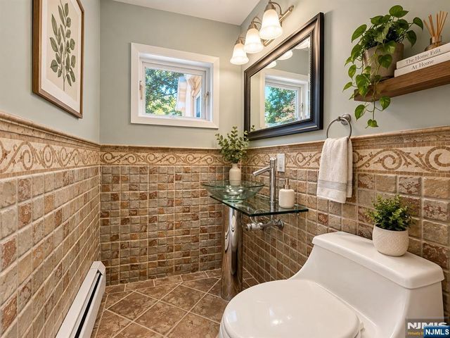 29 Devon Street, North Arlington, NJ 07031
