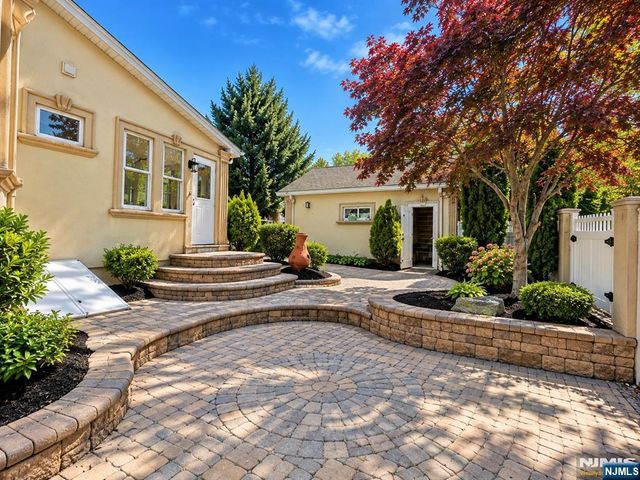 29 Devon Street, North Arlington, NJ 07031