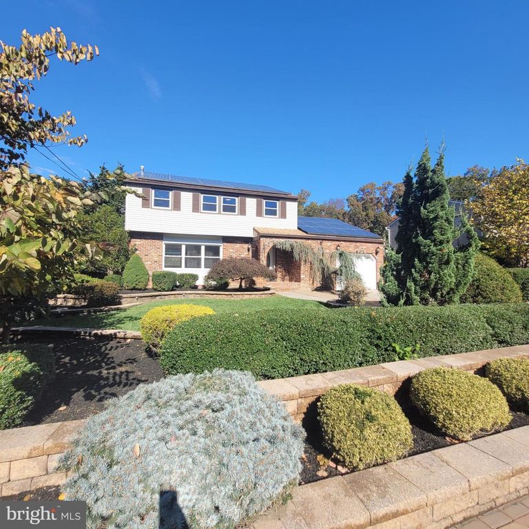 10 BIRCH GROVE LN, Blackwood, NJ 08012