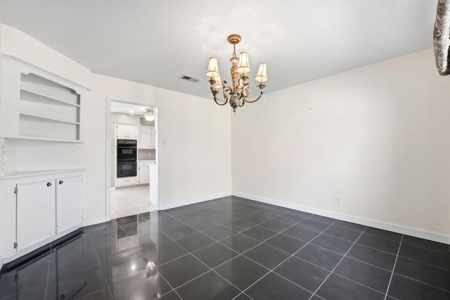 1918 Thousand Pines Drive, Kingwood, TX 77339