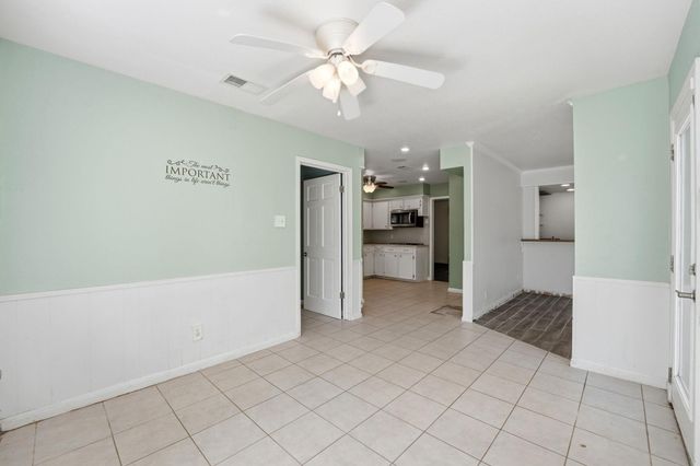 1918 Thousand Pines Drive, Kingwood, TX 77339