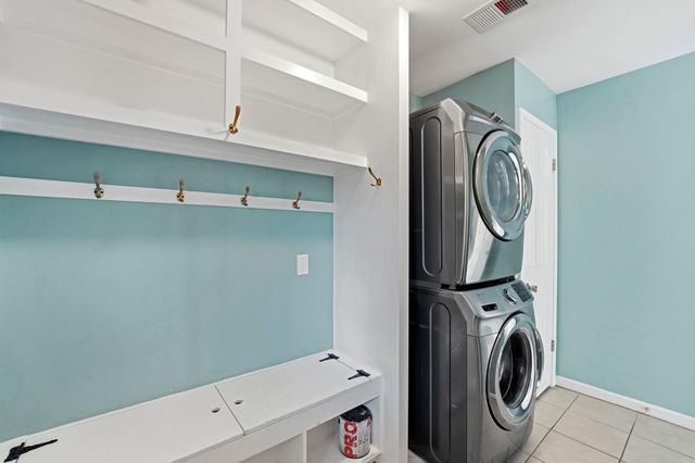 1918 Thousand Pines Drive, Kingwood, TX 77339