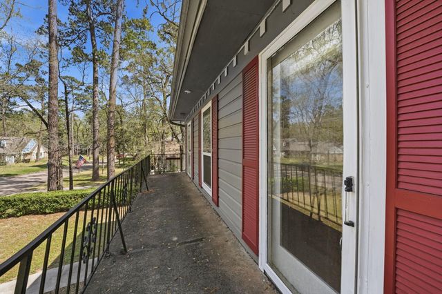 1918 Thousand Pines Drive, Kingwood, TX 77339