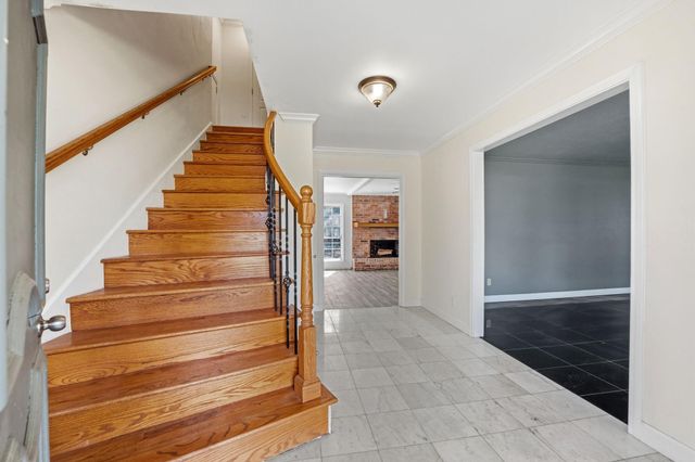 1918 Thousand Pines Drive, Kingwood, TX 77339