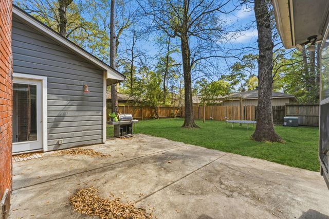 1918 Thousand Pines Drive, Kingwood, TX 77339