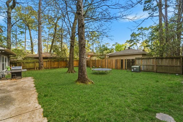1918 Thousand Pines Drive, Kingwood, TX 77339