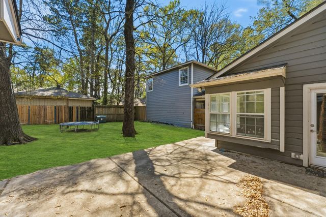 1918 Thousand Pines Drive, Kingwood, TX 77339