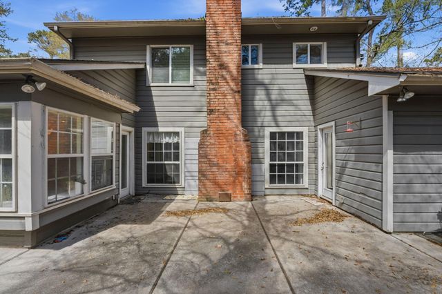 1918 Thousand Pines Drive, Kingwood, TX 77339